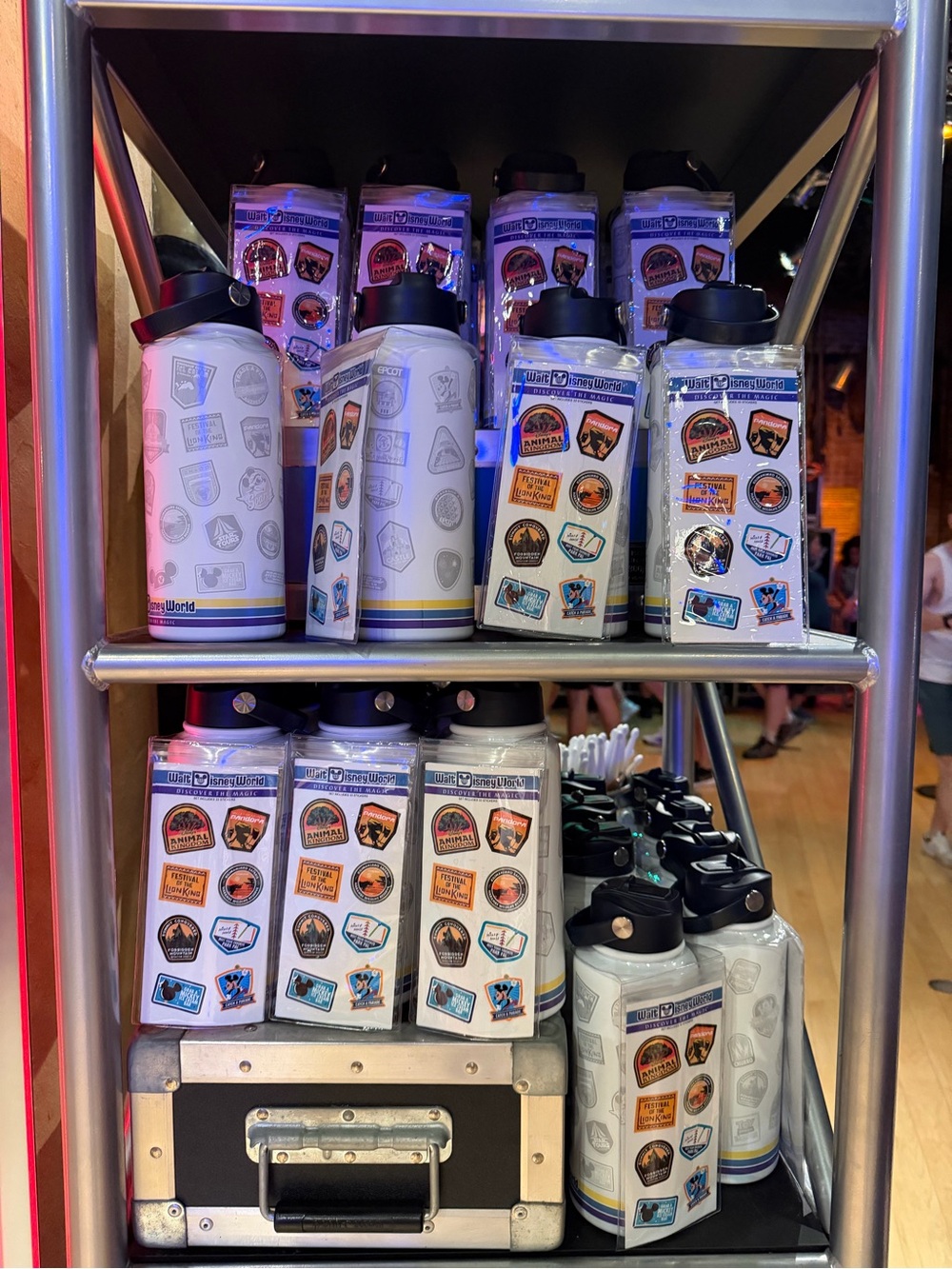 NEW 2026 DISNEY WORLD DISCOVER THE MAGIC PARK ICONS 1 LITER TUMBLER / STICKERS